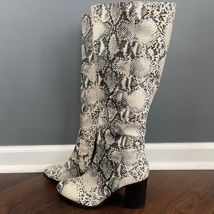 NWT Snakeskin Boots